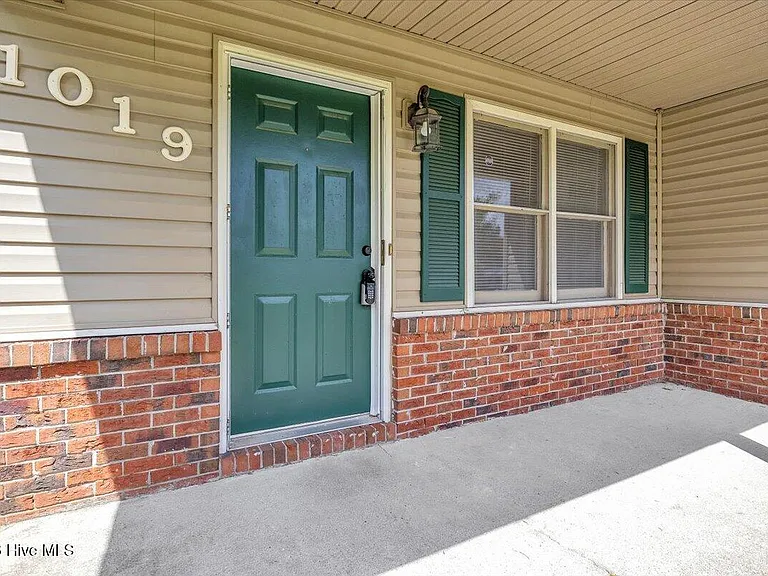 1019 Blue Leaf Pl — Photo 3