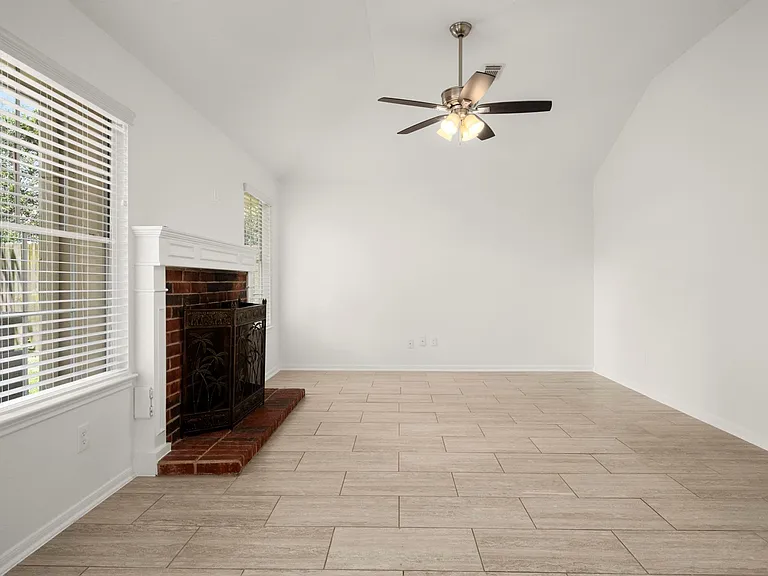 16014 Lakestone Dr — Photo 12