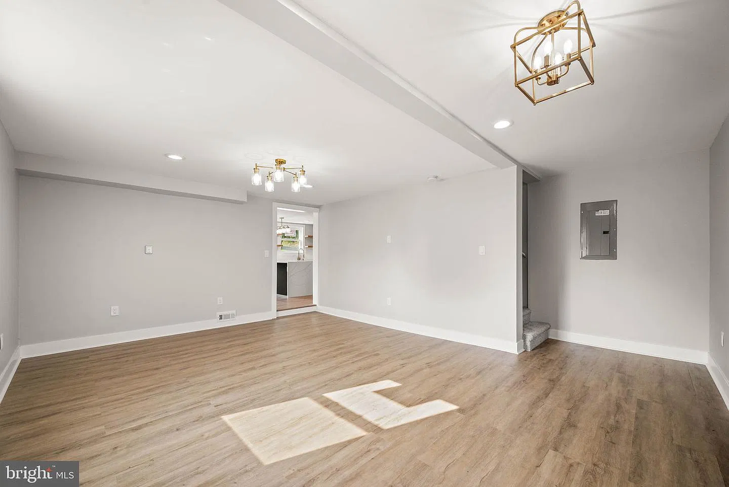 3 bed, 1300 sqft, $2,300 — Photo 2