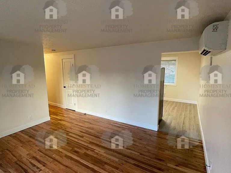425 S 8th St — Photo 6