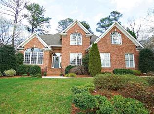 101 Crystlewood Ct, Morrisville, NC 27560