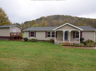 780 Lockhart Fork Rd, Sandyville, WV 25275