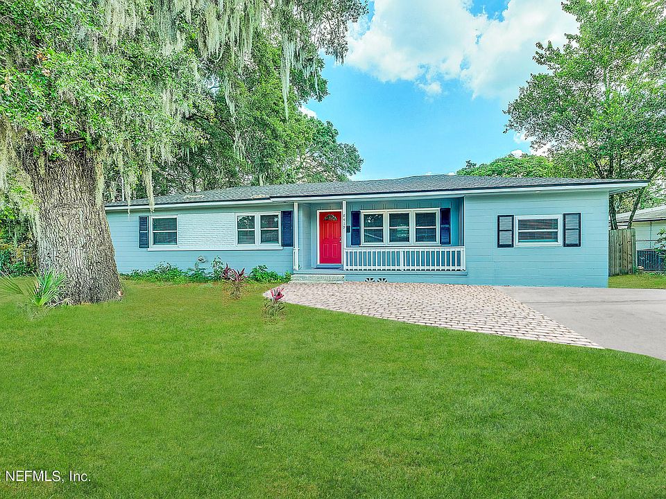 1st image of 8419 N Lostara Ave