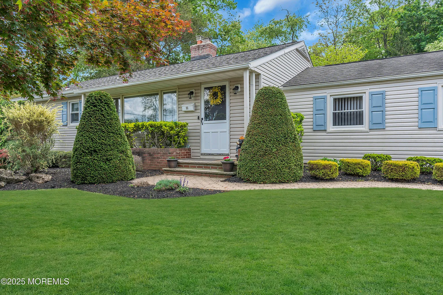 11 Westwood Drive photo 1