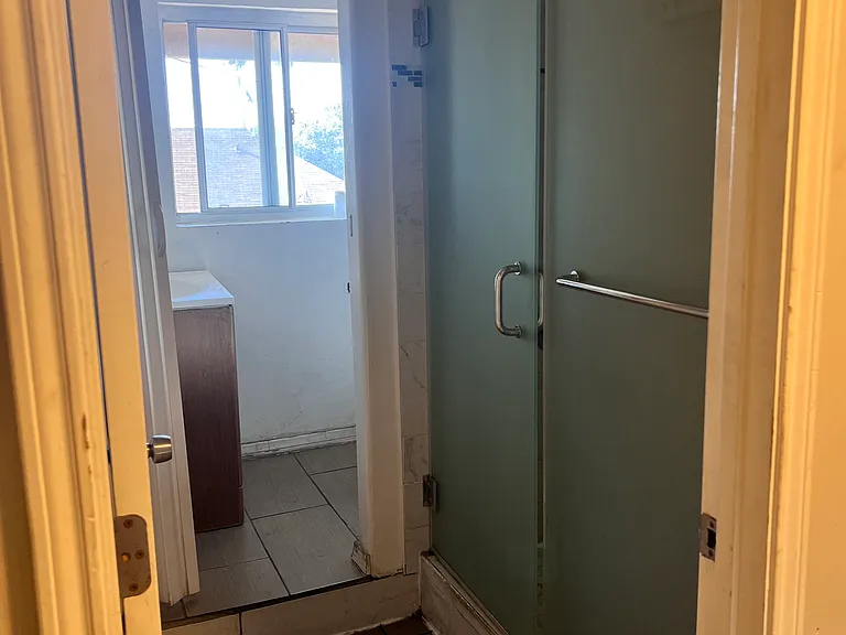 1729 W 20th St #2G — Photo 8