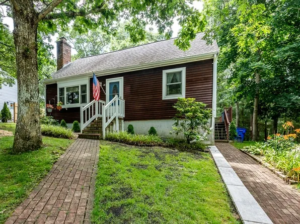 46 Thom Ave, Bourne, MA 02532