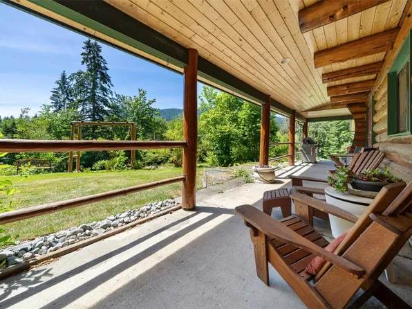 8644 Sweeney Rd, North Cowichan, BC V0R 1K4