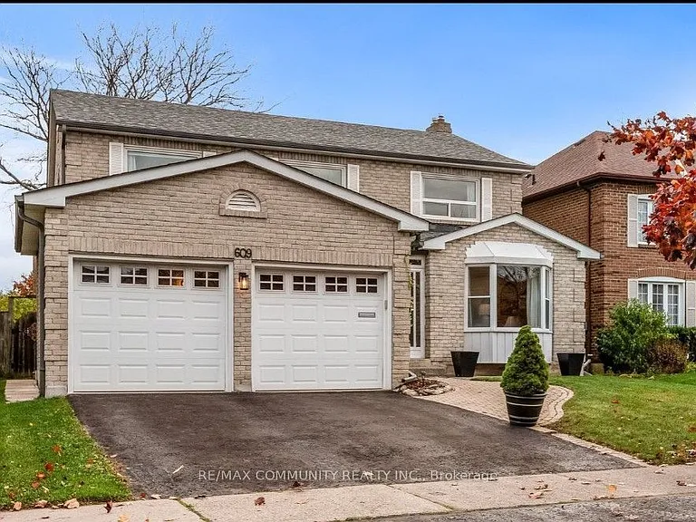 609 Amberwood Cres #BASEMENT — Photo 1