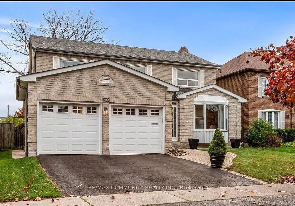 609 Amberwood Cres #BASEMENT