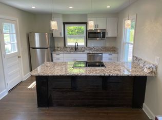 100 Lucas Dr, Blacksburg, VA 24060