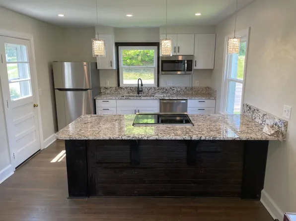 100 Lucas Dr, Blacksburg, VA 24060