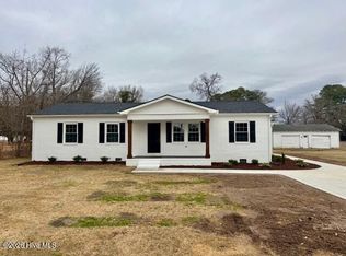903 E Balsey Street, Clinton, NC 28328