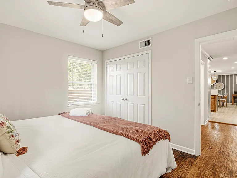 1213 Dalhart Dr — Photo 17