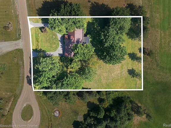 5th image of 5593 Fairway Ln