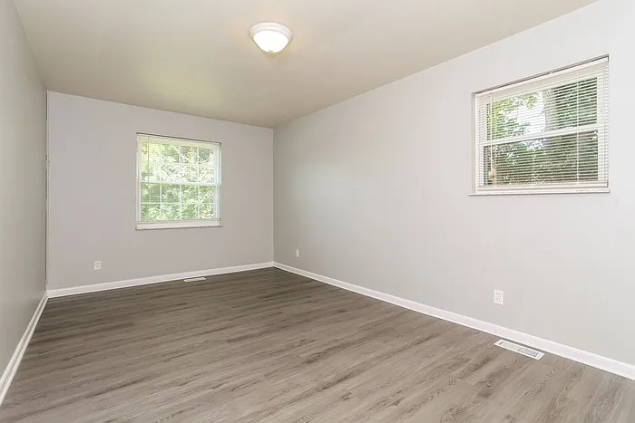 70 Edgecombe Dr — Photo 6