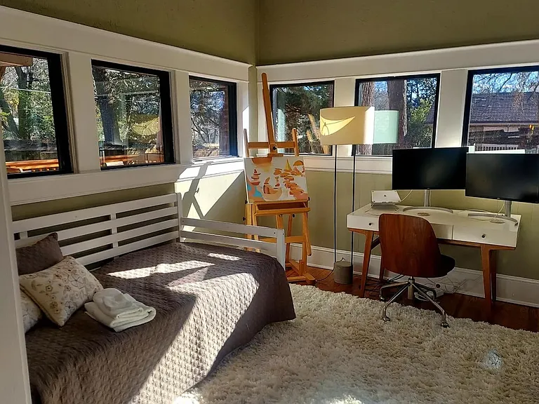 447 E Lake Dr — Photo 7