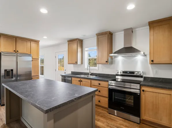 1536 SW Koyoda St, Madras, OR 97741