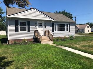 29735 Green Dr, Willowick, OH 44095