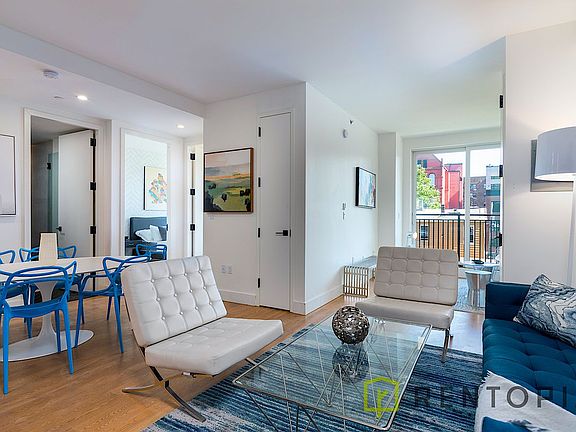2nd image of 822 Lexington Ave #312