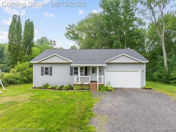 1206 Cove Rd, Goodells, MI 48027