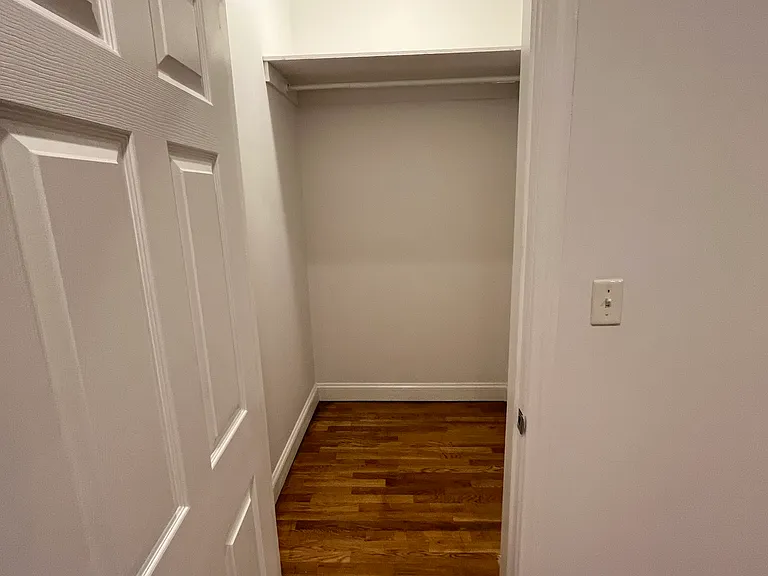 2038 Dorchester Ave — Photo 8