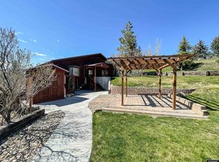 328 Hobbit Hole Dr, Douglas, WY 82633