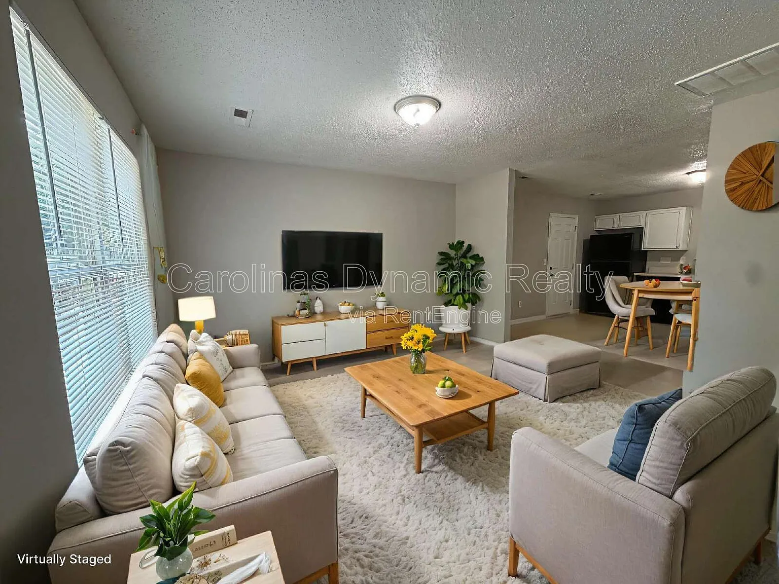 4 bed, 2.0 bath, 1300 sqft, $1,895 — Photo 2