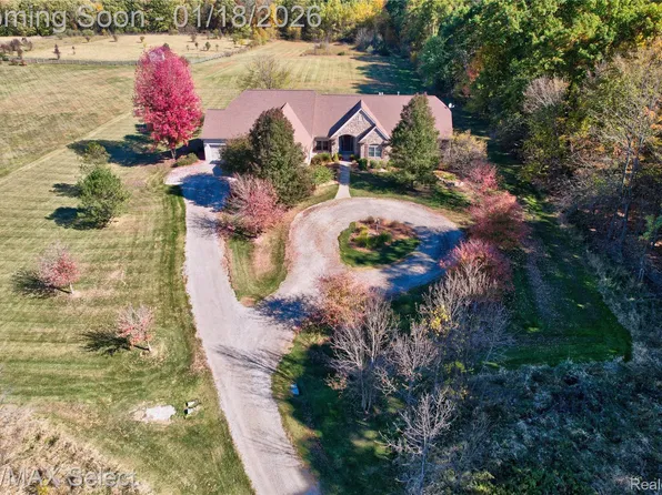 9305 Vassar Rd, Grand Blanc, MI 48439