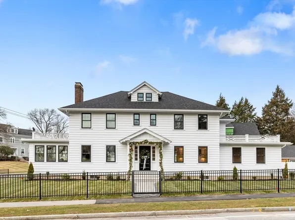 95 Prospect St, Wakefield, MA 01880