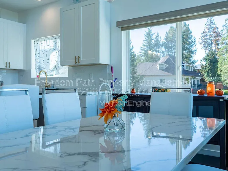 925 Comeback Bay Ln — Photo 9
