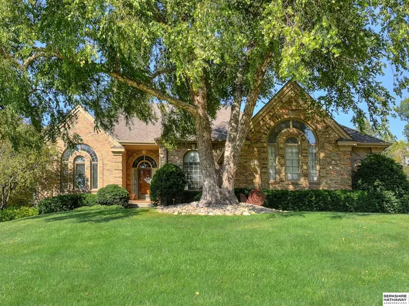 616 N 162nd St, Omaha, NE 68118