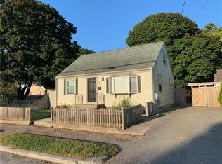 164 Daggett Ave, Pawtucket, RI 02861