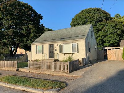 164 Daggett Ave, Pawtucket, RI, 02861