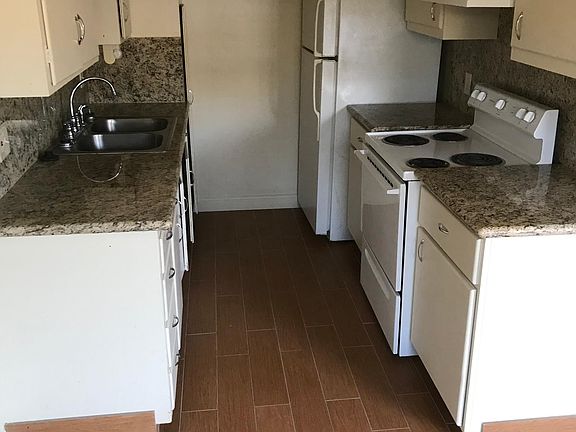 3rd image of 3060 Moorpark Ave APT 8