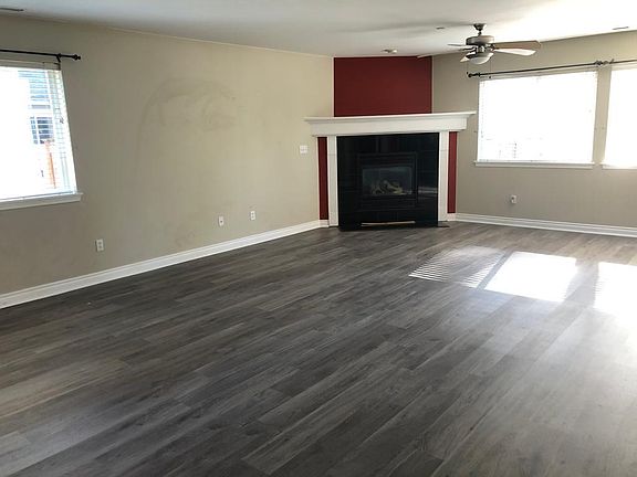 2nd image of 1243 Evans Ct