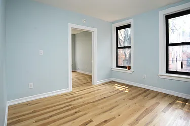 30 Macombs Place