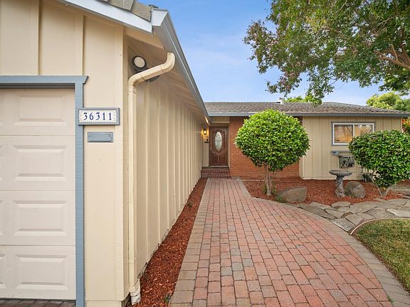 2nd image of 36311 Alicante Ave