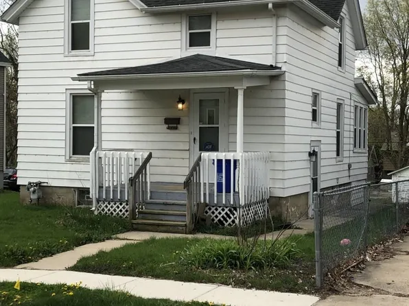 1824 Chestnut St, Rockford, IL 61102