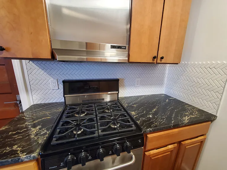 47 Laurel St #3 — Photo 13