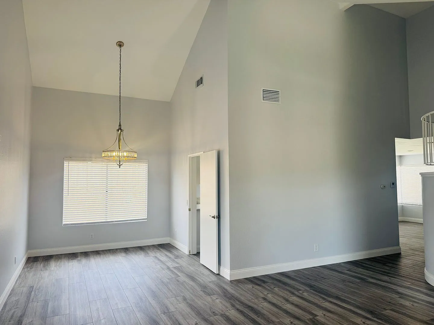Better than new 3 bedroom in Mission Oaks — Photo 3