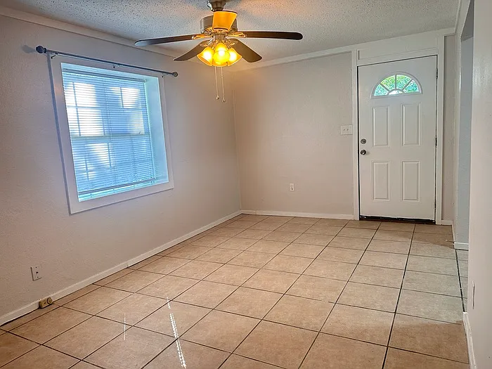 420 Lakeview Ave — Photo 7