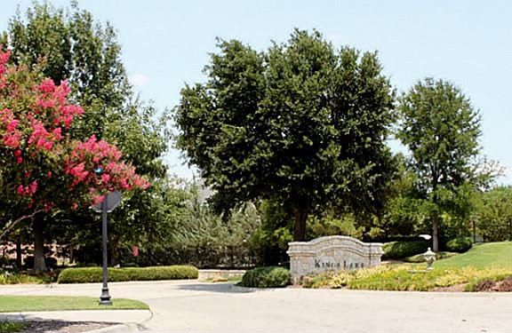 3rd image of 709 Park Lake Dr