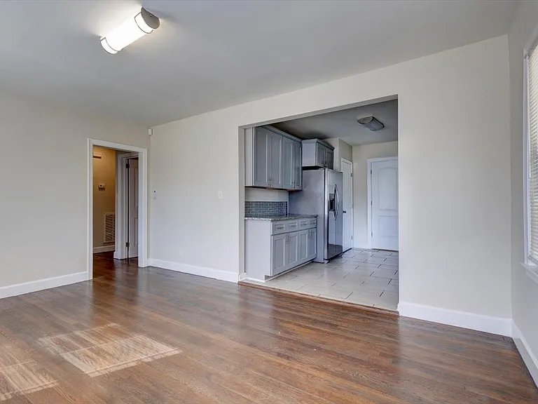 1242 Fordham Rd — Photo 14