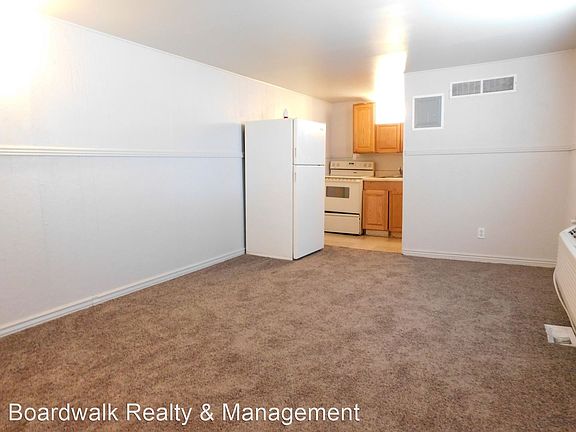 3rd image of 136 E Main St APT 7