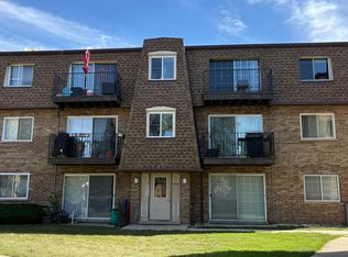 9428 Bay Colony Dr APT 3S, Des Plaines, IL 60016