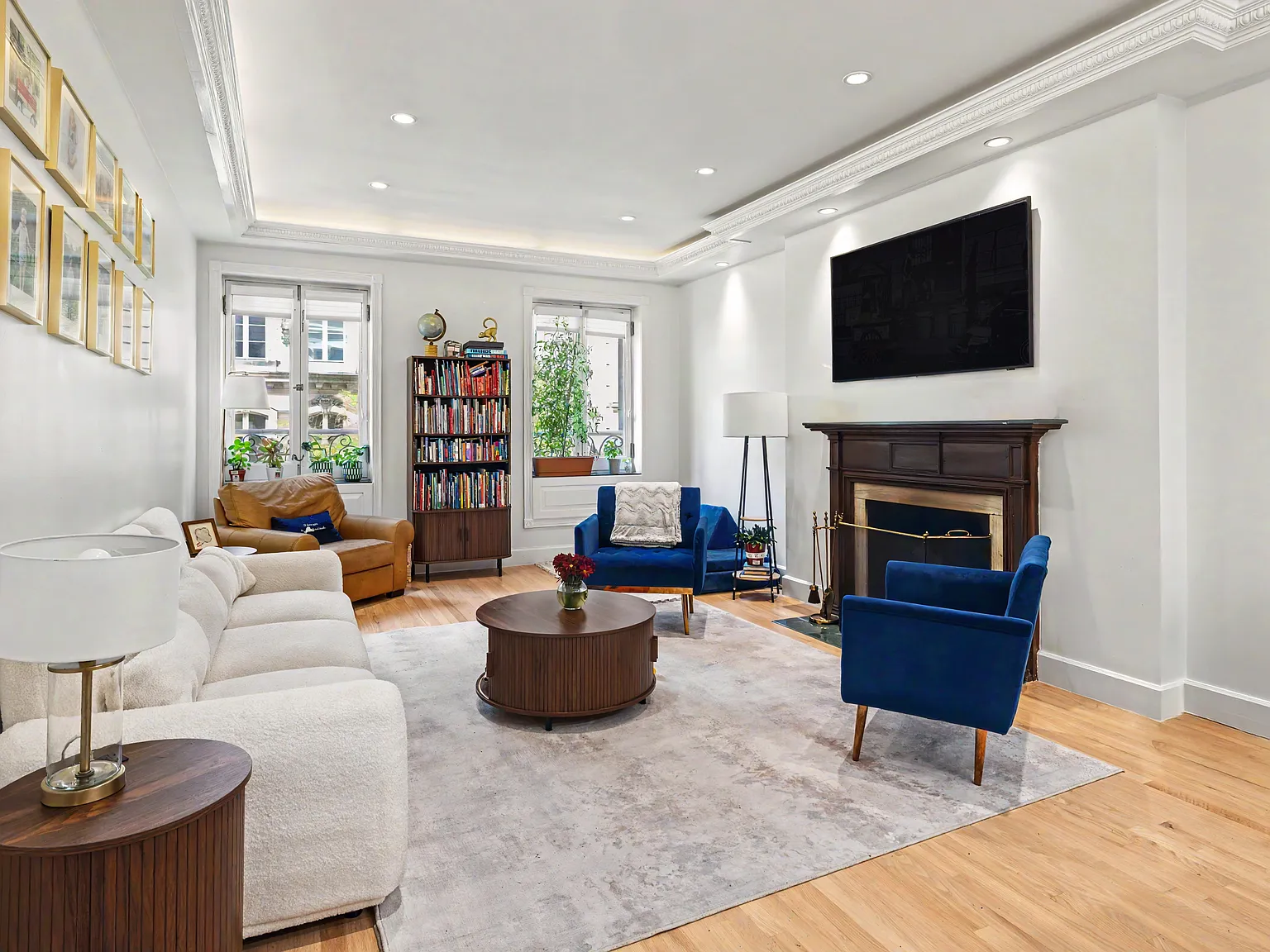 9 East 62nd Street — Photo 1