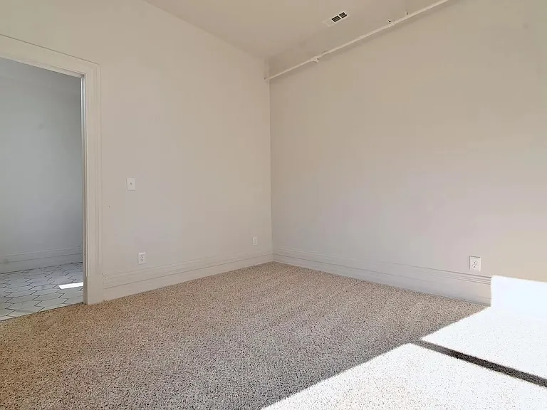 738 York St #1 — Photo 5