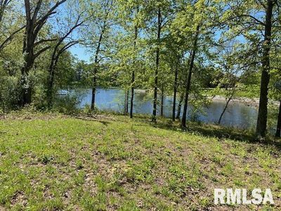 3 Lakepoint Dr, Benton, IL, 62812