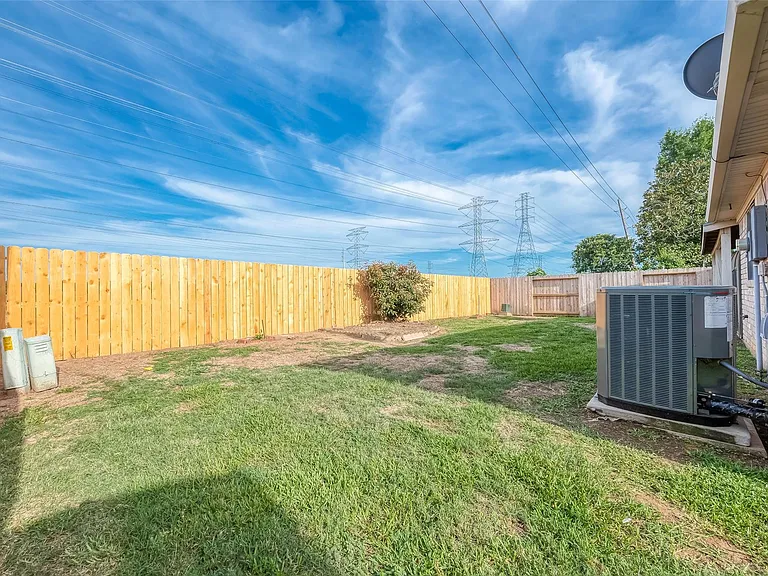 3231 E Heatherock Cir — Photo 32