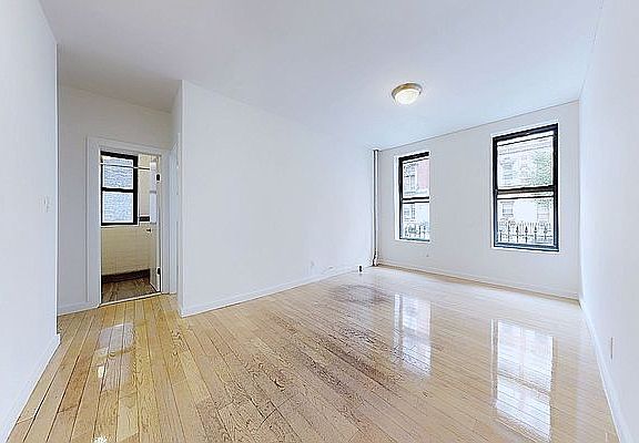 2nd image of 602 W 184th St APT 2